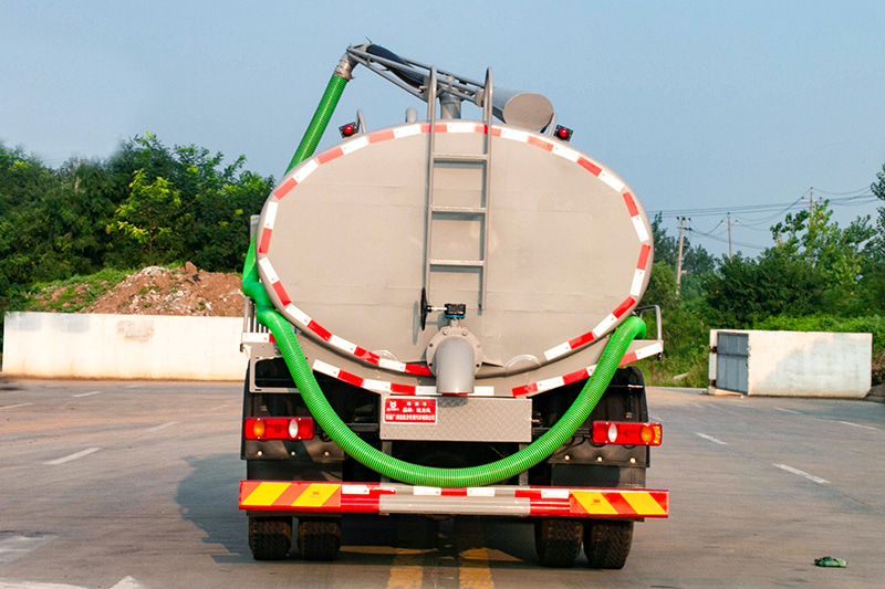 Dongfeng Tianjin Sewage Suction Truck, 12 cubic meters