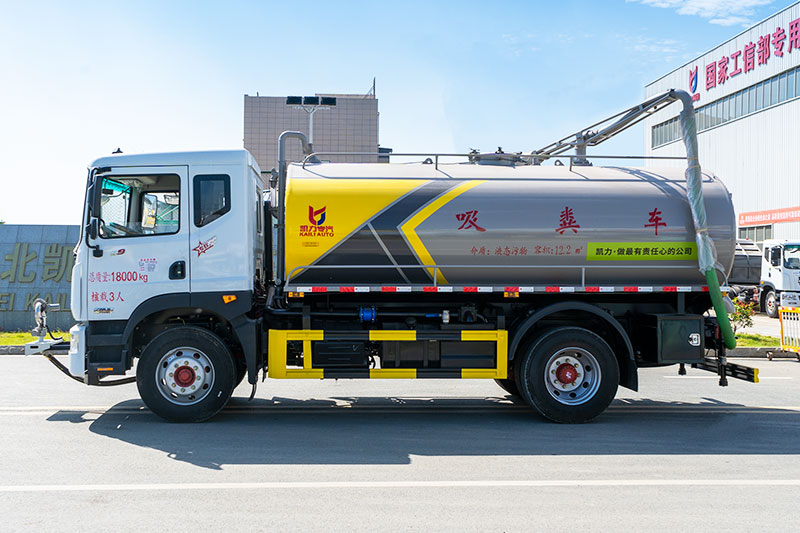 Dongfeng D9 Sewage Suction Truck, 13.5 cubic meters
