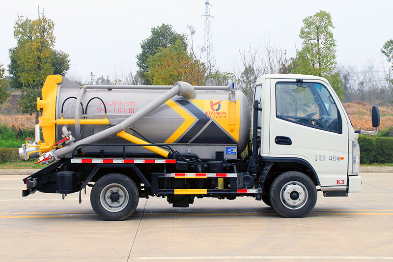 Kaima Vacuum Truck, 2 cubic meters