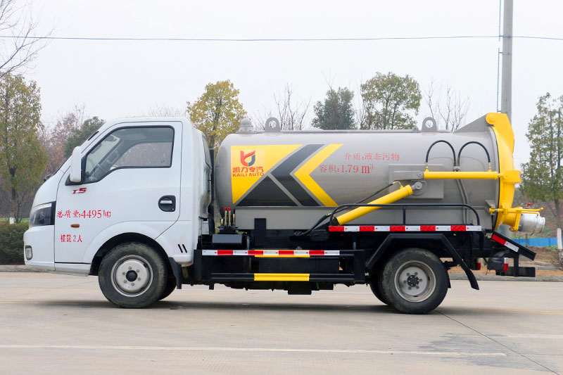 Dongfeng TuYi Sewage Suction Truck, 2 cubic meters