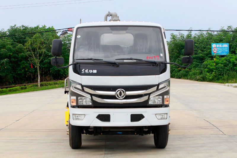 Dongfeng Huasheng F3  Sewage Suction Truck  4.5 cubic meters