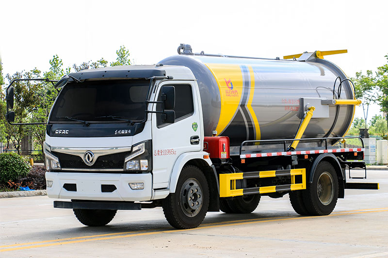Dongfeng Dafurika 8-cubic-meter Vacuum Truck