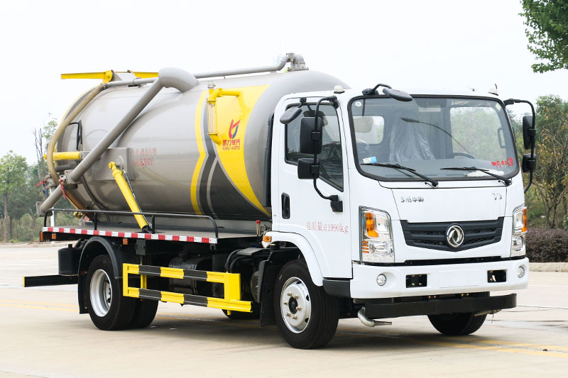 Dongfeng Huasheng T1 Vacuum Truck, 9.2 cubic meters