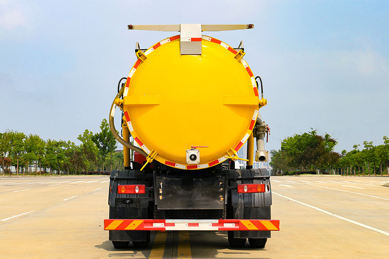 Dongfeng Huasheng KL5 Vacuum Truck (3950) 11.5 cubic meters