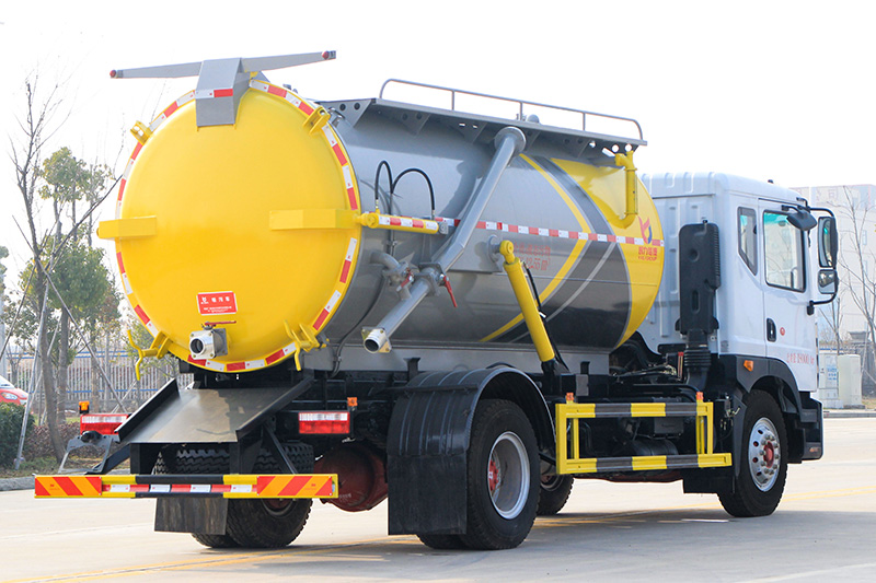 Dongfeng D9 Vacuum Truck, 12 cubic meters