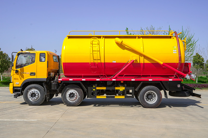 Foton 3-Axle Sewage Suction Truck, 19.7 cubic meters