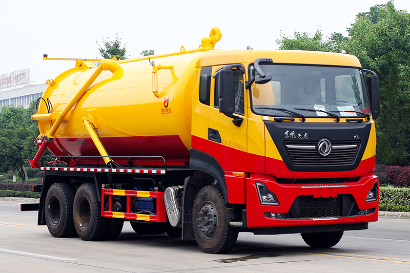 Dongfeng Tianlong Dual-Rear-Axle Sewage Suction Truck, 18 cubic meters