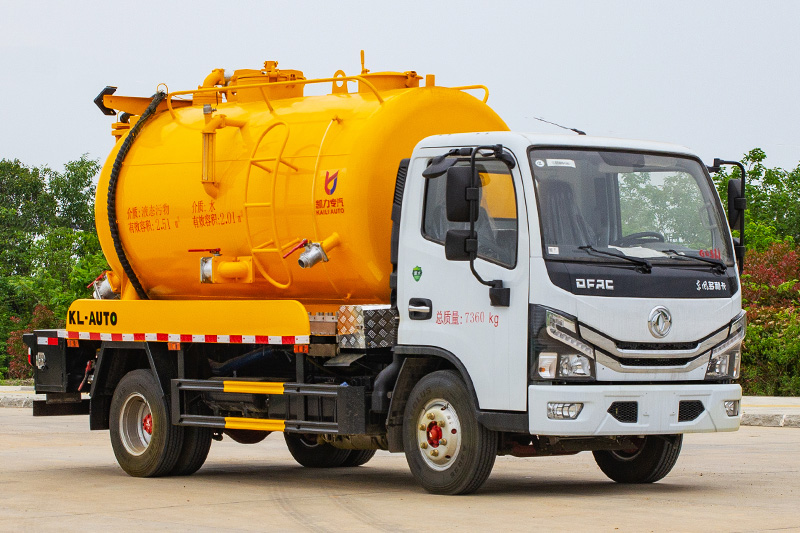 KLF Small DoriKa Vacuum Truck (Integrated Tank) 6 cubic meters