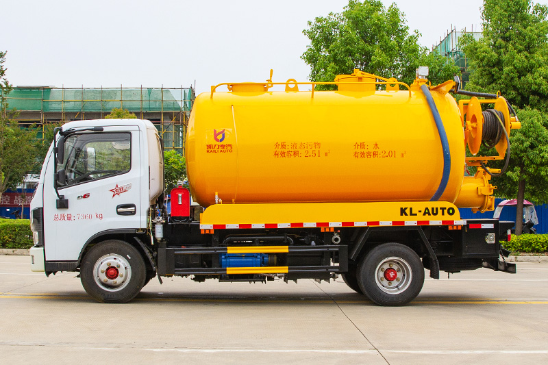 KLF Small DoriKa Vacuum Truck (Integrated Tank) 6 cubic meters