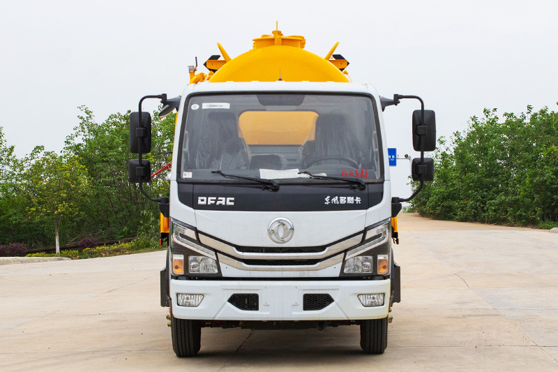 KLF Small DoriKa Vacuum Truck (Integrated Tank) 6 cubic meters