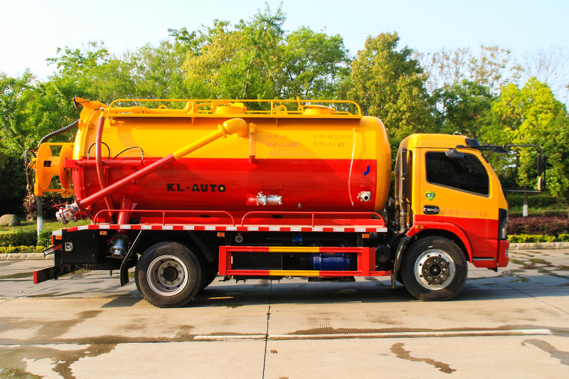 Dongfeng Dafurika Cleaning and Vacuum Truck (Integrated Tank) 7.5 cubic meters