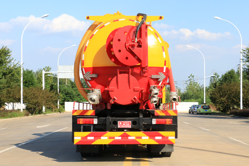 Dongfeng Liuzhou Automobile Rear Twin-Axle Wastewater Suction Truck (Integrated Tank) 21 cubic meters