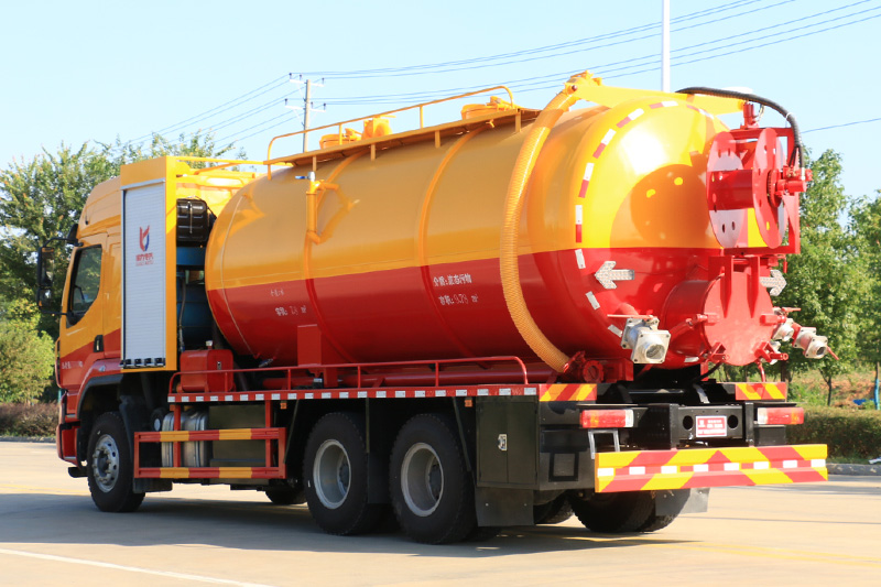 Dongfeng Liuzhou Automobile Rear Twin-Axle Wastewater Suction Truck (Integrated Tank) 21 cubic meters