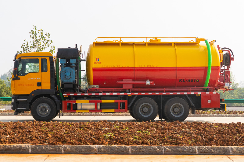Sinotruk Shandong Heavy Duty Truck Rear Twin-Axle Vacuum Sewer Cleaning Truck (with Auxiliary Engine) (Integrated Tank) 21 cubic meters