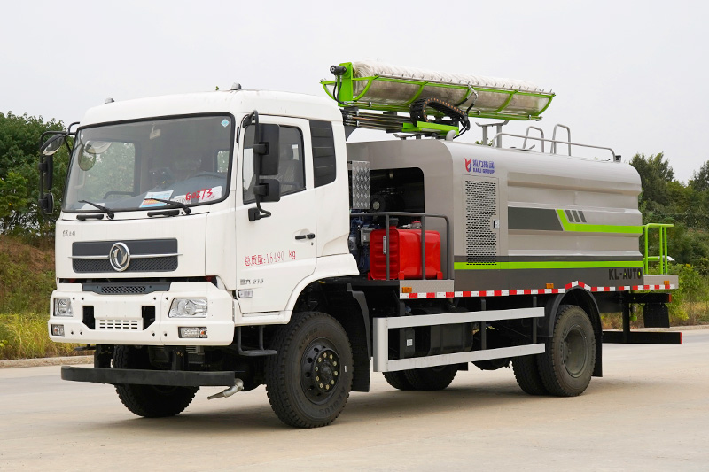 Kailifeng - Dongfeng Tianjin Four-Wheel-Drive Solar Panel Cleaning Truck