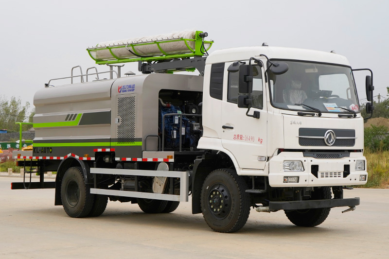 Kailifeng - Dongfeng Tianjin Four-Wheel-Drive Solar Panel Cleaning Truck