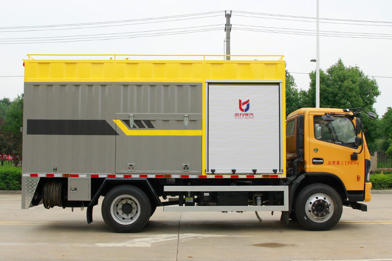 Kailifeng-Dongfeng Daluika Sewage Treatment Truck