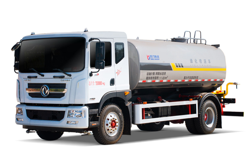 New 3950 Dongfeng D9 Water Sprinkler Truck  15.1 cubic meters